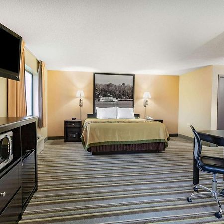Super 8 By Wyndham Iowa Falls Εξωτερικό φωτογραφία