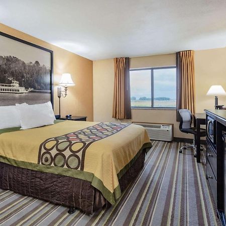 Super 8 By Wyndham Iowa Falls Εξωτερικό φωτογραφία