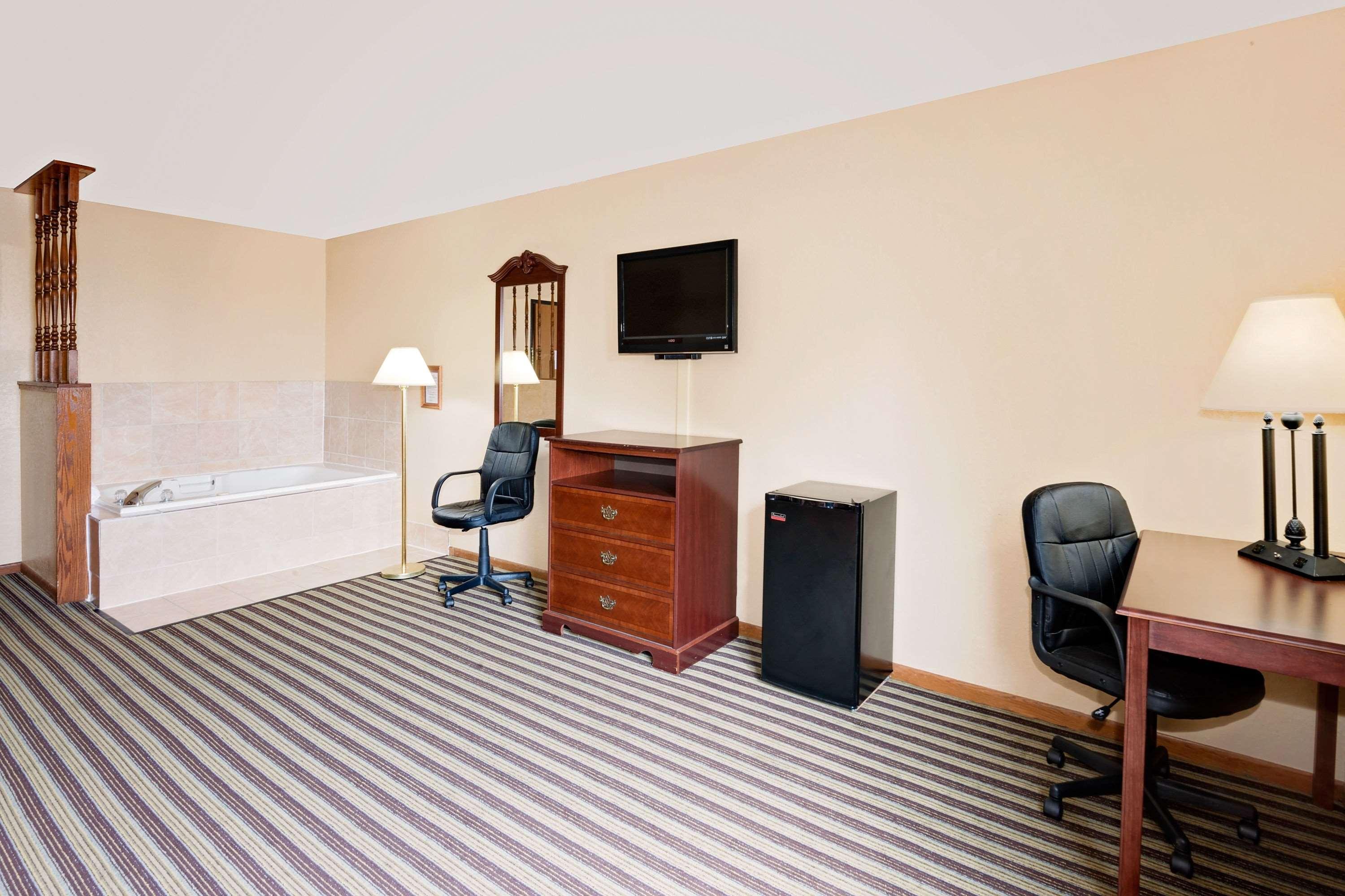 Super 8 By Wyndham Iowa Falls Εξωτερικό φωτογραφία