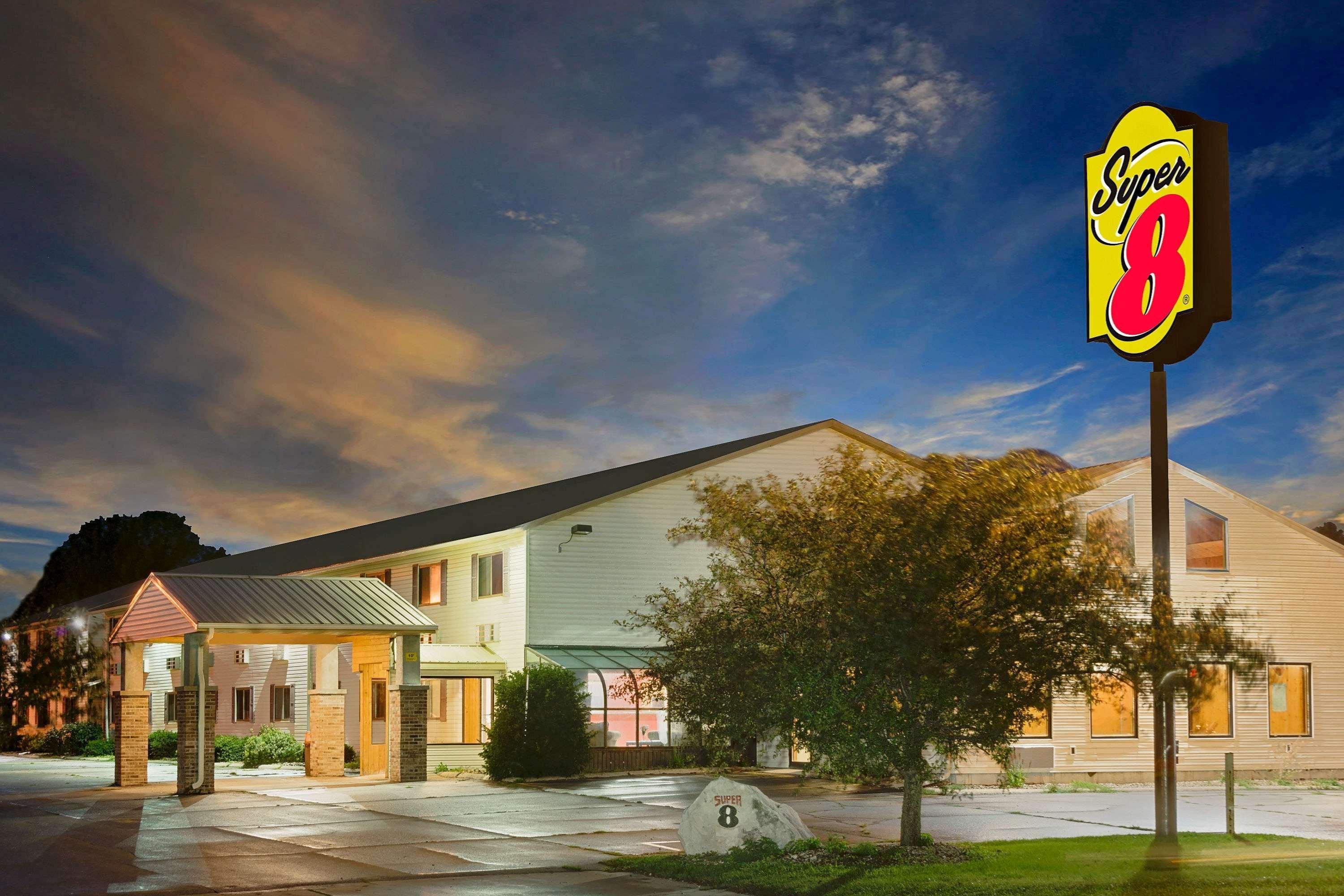 Super 8 By Wyndham Iowa Falls Εξωτερικό φωτογραφία